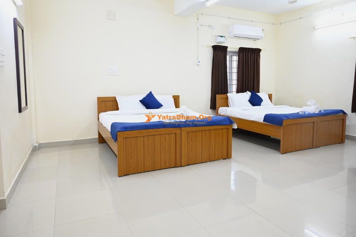 Hotel Aalayam Rameshwaram 4 Bed Room View