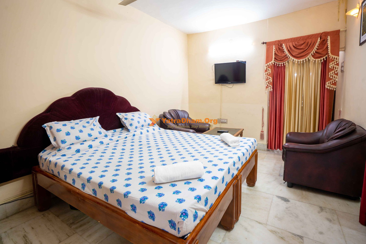 Hotel Tamil Nadu Krishnagiri 2 Bed Suite Room View