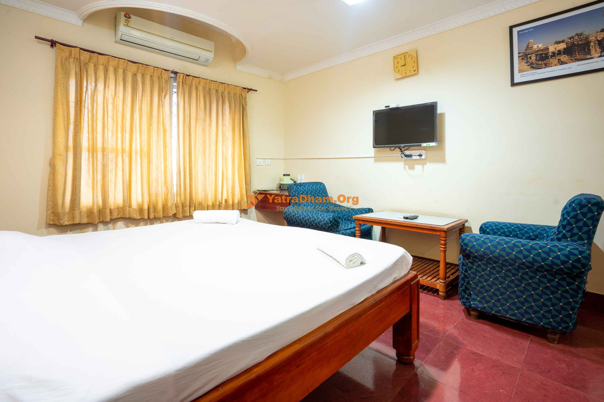 Hotel Tamil Nadu Krishnagiri 2 Bed AC Room View