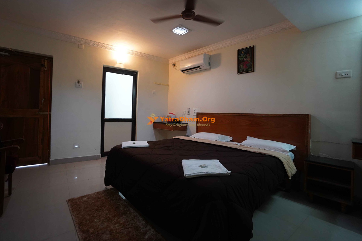 Hotel Tamil Nadu Tiruchendur 2 Bed Cottage AC Room View