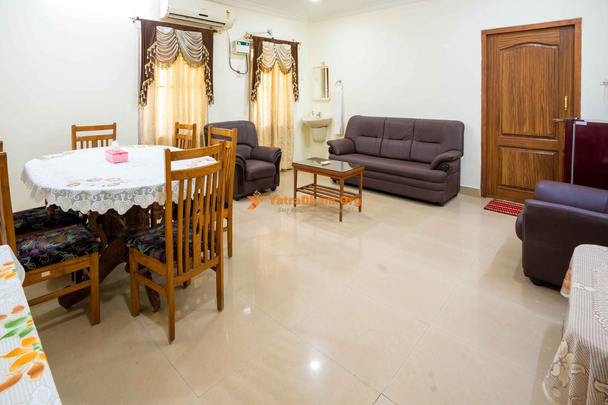 Hotel Tamil Nadu (Unit 1) Tiruchirappalli 2 Bed King & Queen Suite AC Room View