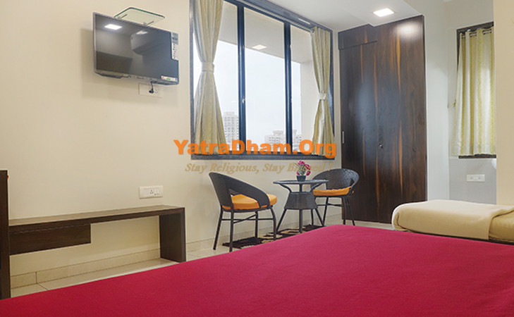 Bruhad Mumbai Gujarati Samaj 4 Bed AC Room