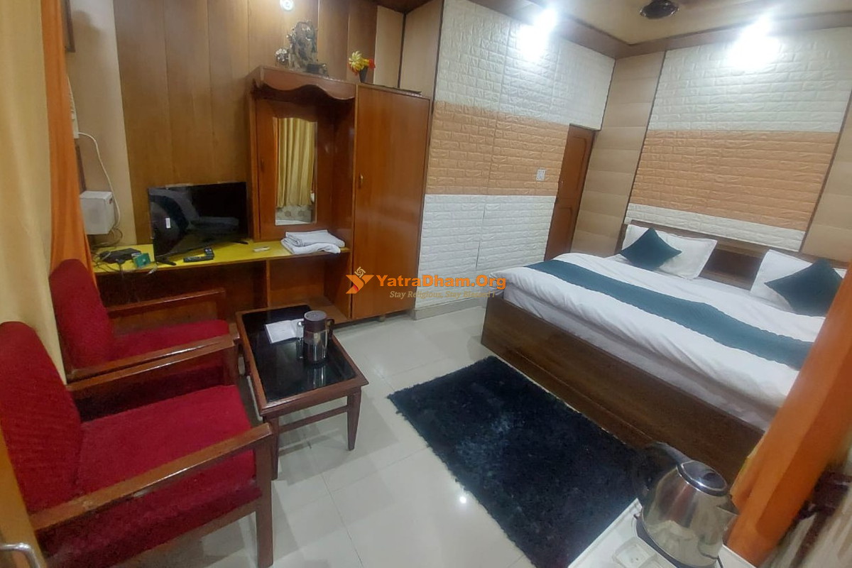 Hotel Suri Rudraprayag 2 Bed Room View