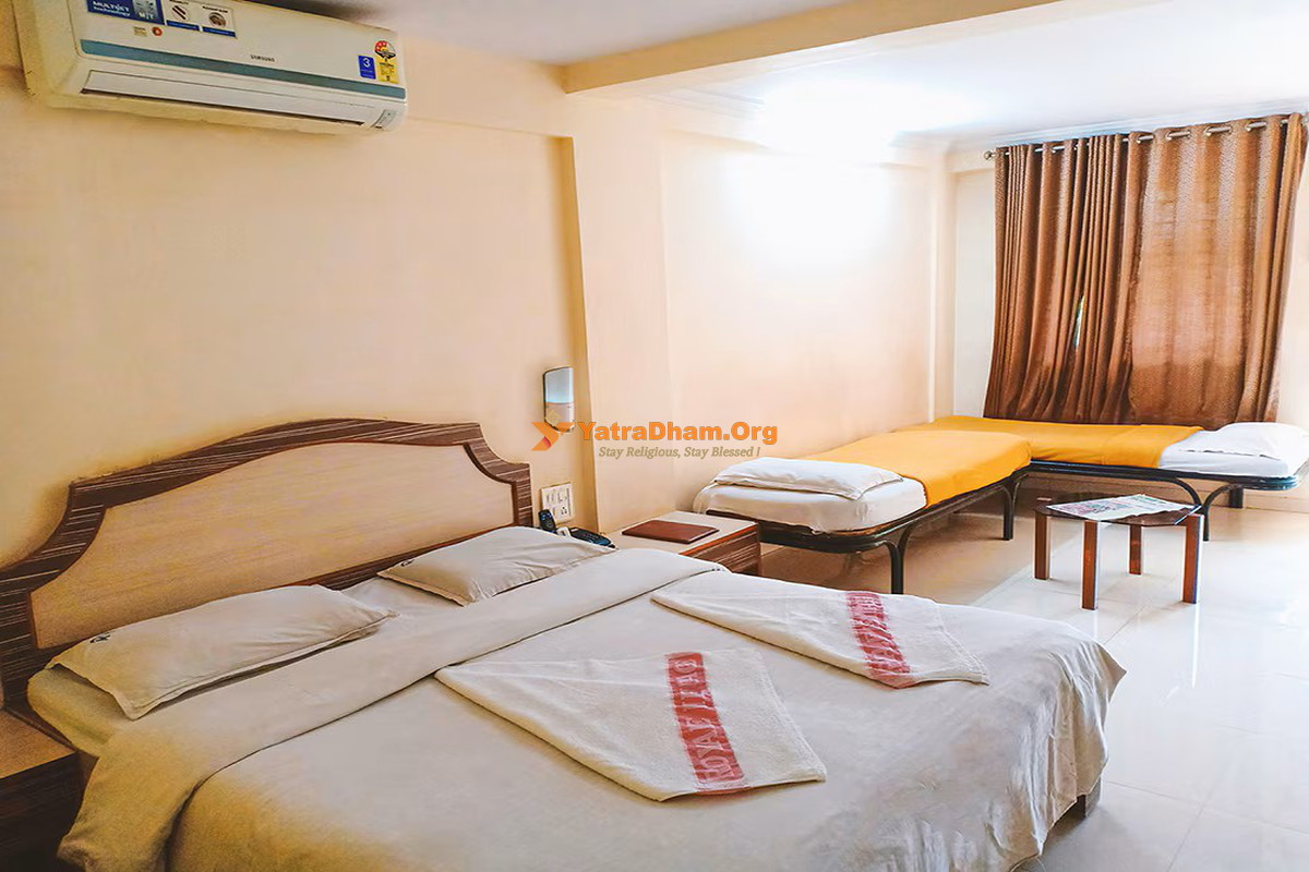 Hotel Royale Heritage Nashik Room 