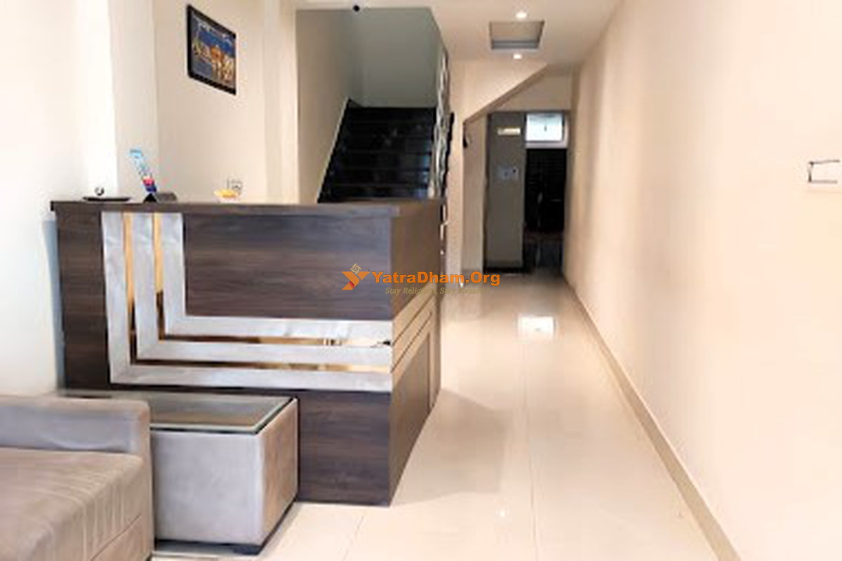 Hotel Dixon Jalandhar Reception Area