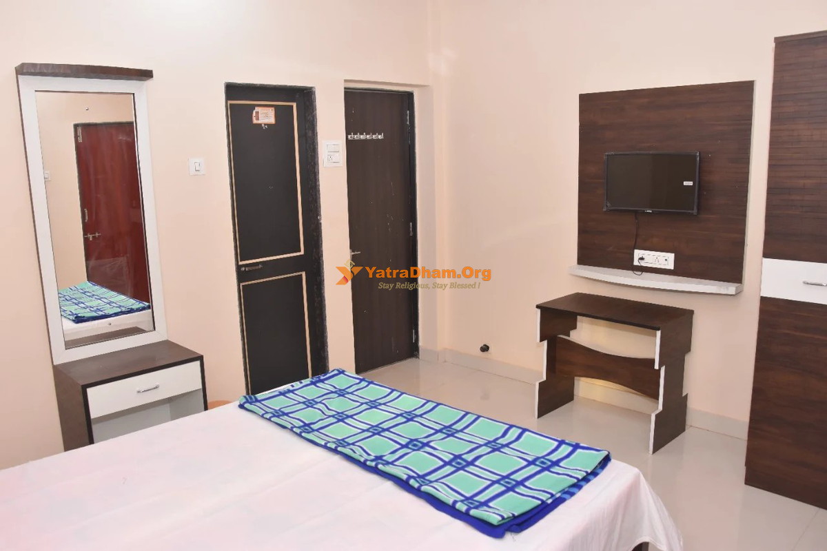 Shreekrishna Residency Devgad Room