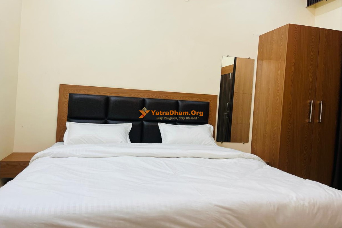 Pratap Homestay Ayodhya Room View