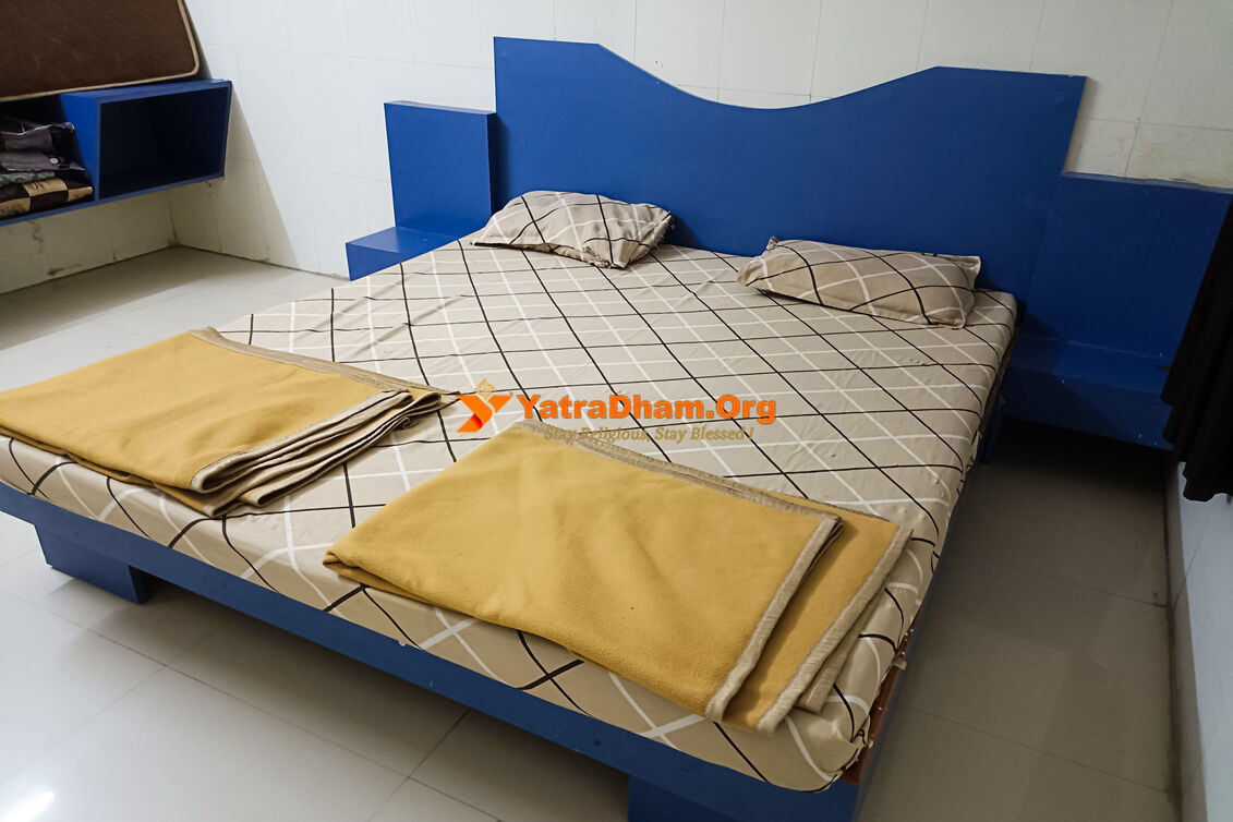 Yatrik Nivas Dwarka 2 Bed Room