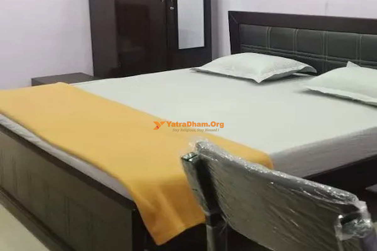 Vishweshwar Lodge Kaleshwaram 2 Bed Room