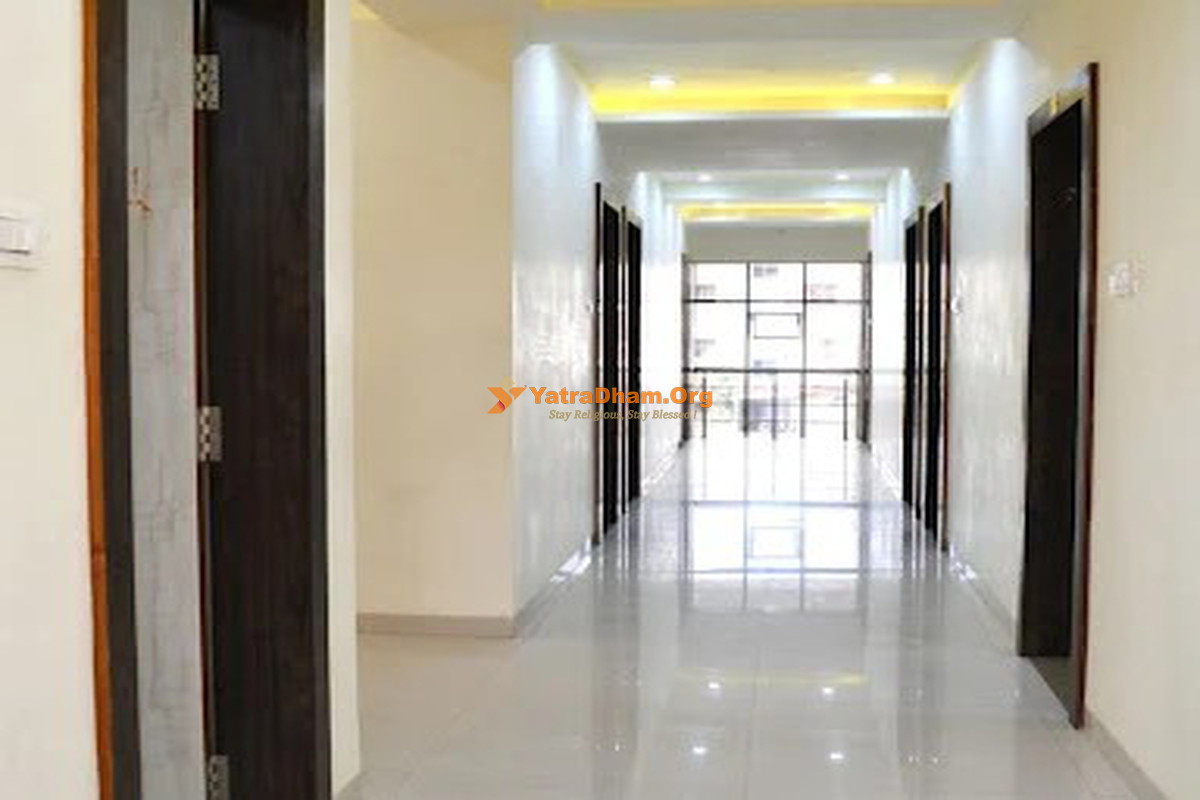 Shiv Sai Lodge Ambajogai Room