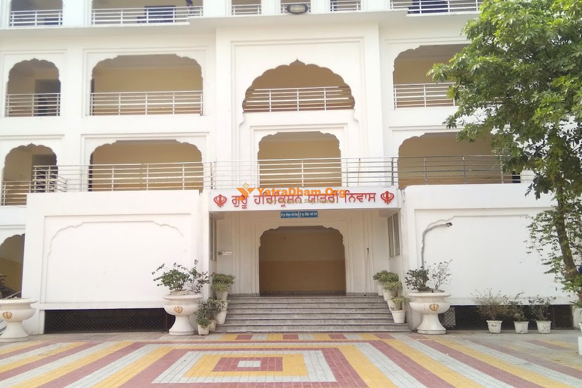 Delhi Guru Harkrishan Yatri Niwas Building