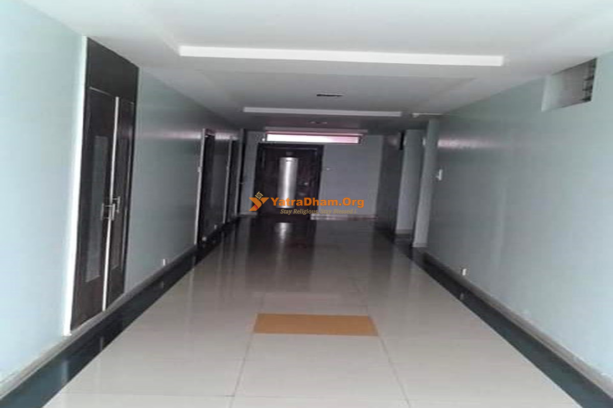 Hotel Pawan Executive Ambajogai Seating Area