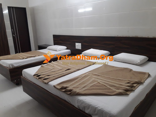 ABBKN Karivena Brahmana Satram Dharamshala Shirdi Room