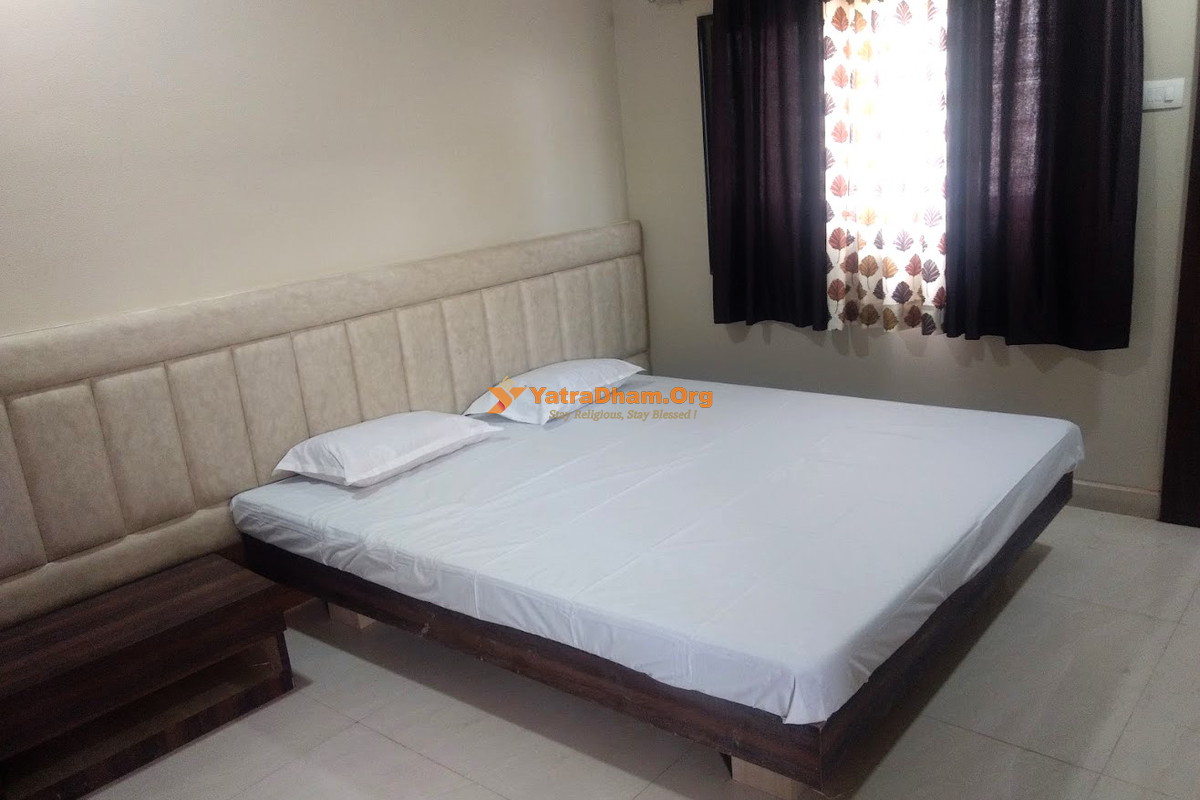 Agarwal Yatri Nivas Aundha Nagnath 2 Bed Room