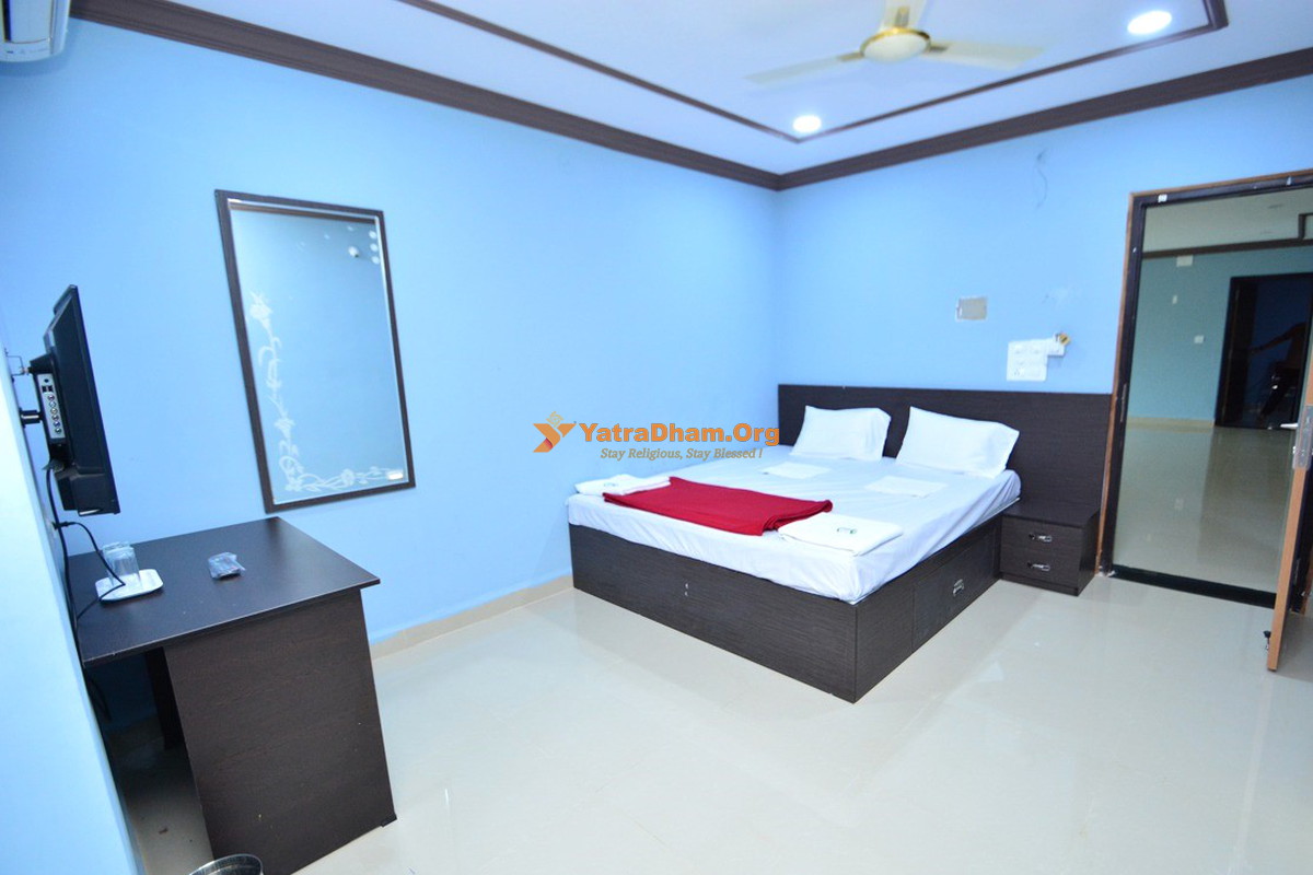 Murudeshwar Hotel Keerthi 2 Bed Room View