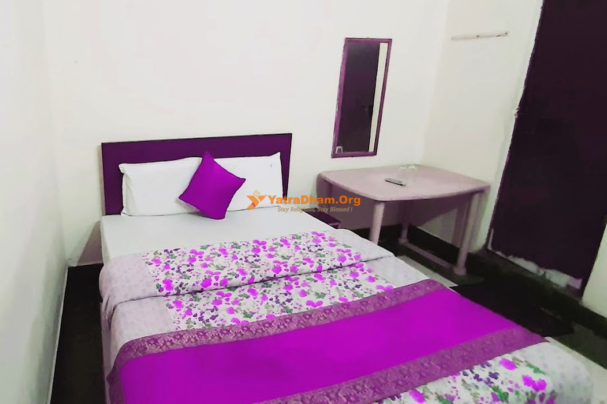 Hotel Laxmi Prayagraj 2 Bed Room