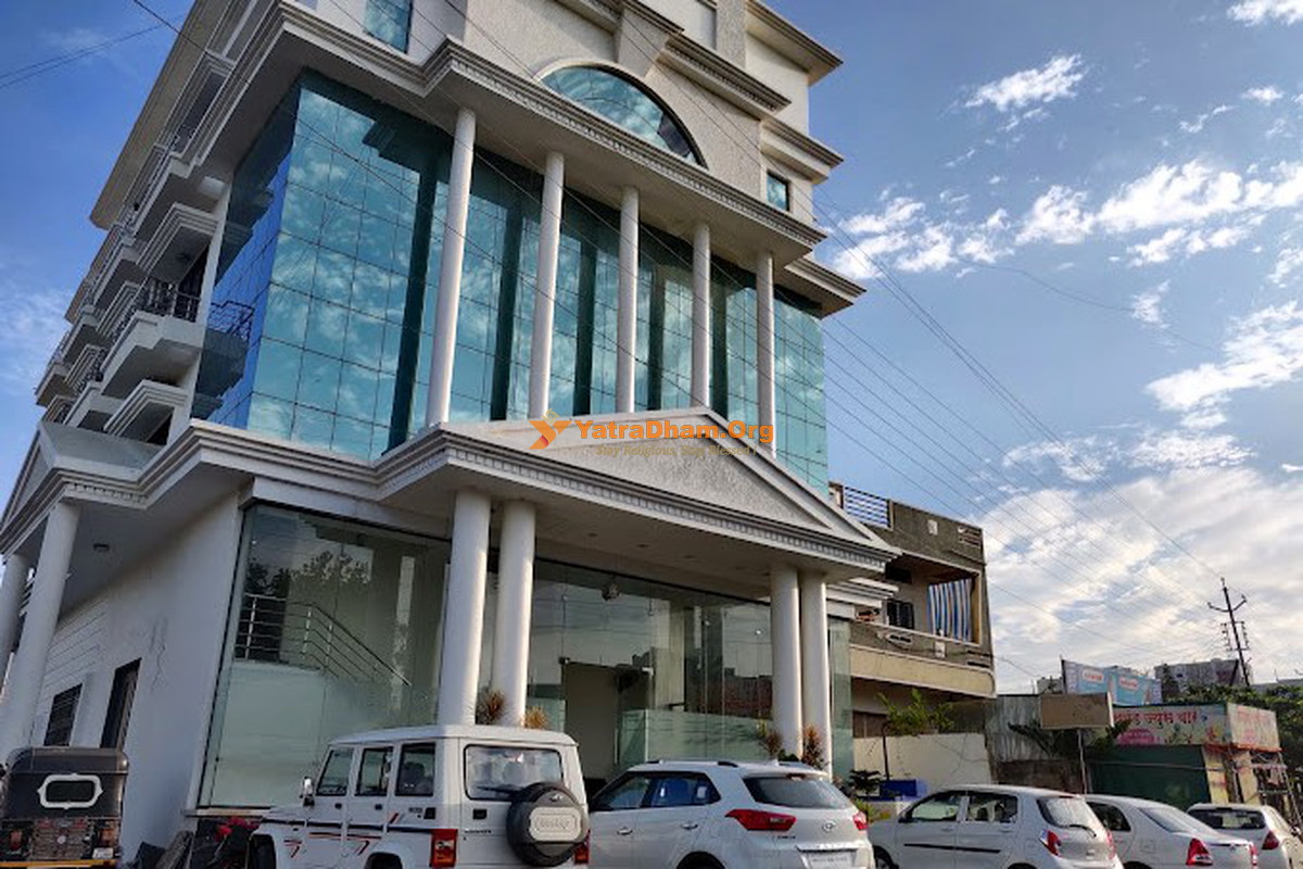 Hotel Sai Palace Ambajogai Building