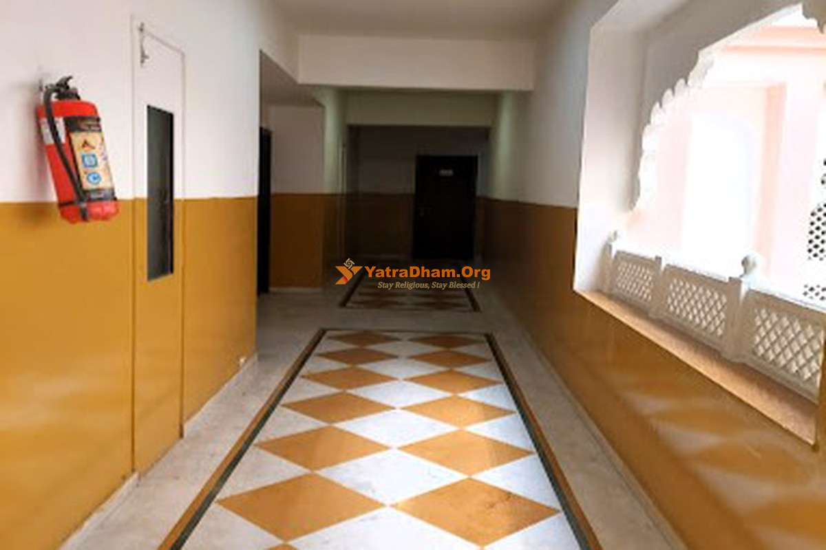 Shree Damodar Dham Nathdwara Lobby