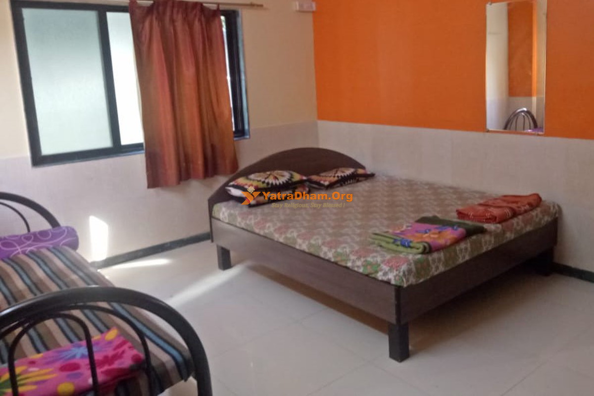 Nityananda Kripa Lodge Ganeshpuri 3 Bed Room