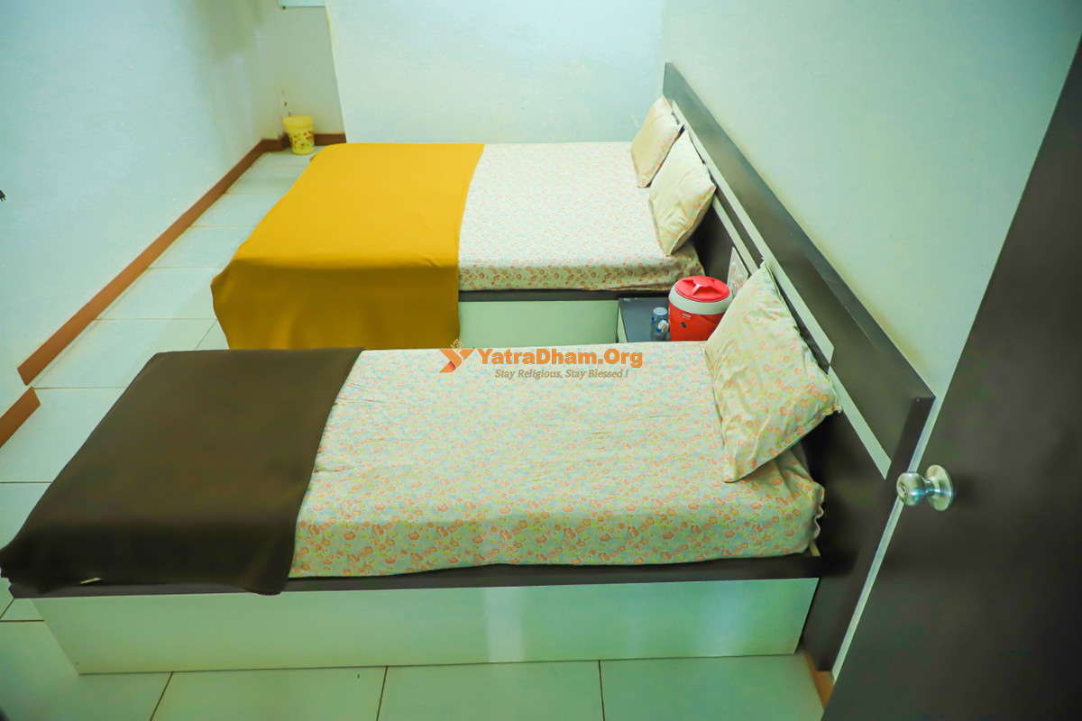 Hotel Deep Palace And Guest House Bagdana 3 Bed Room