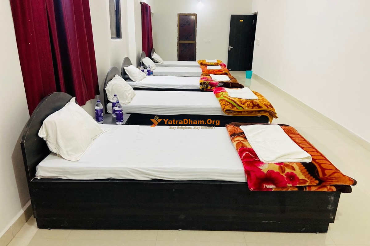 Bodh Gaya Gaurav Guest House 5 Bed Room View