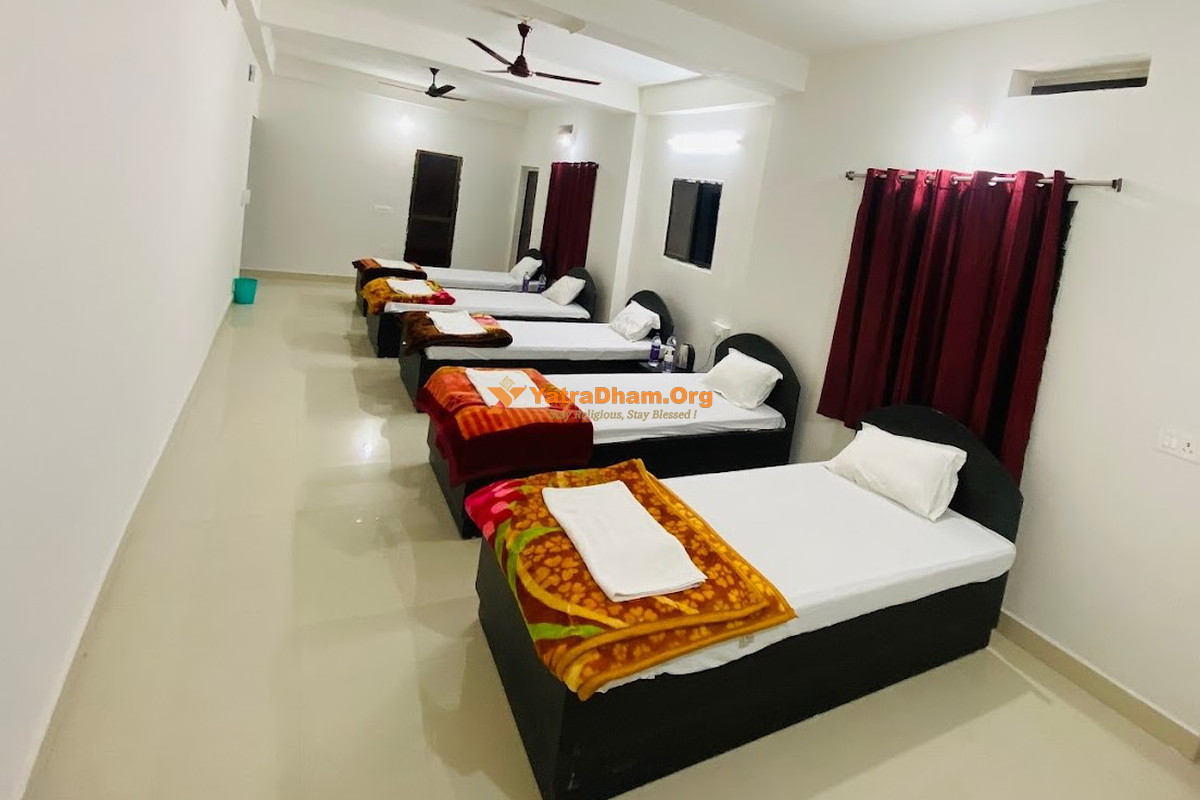 Bodh Gaya Gaurav Guest House 5 Bed Room View