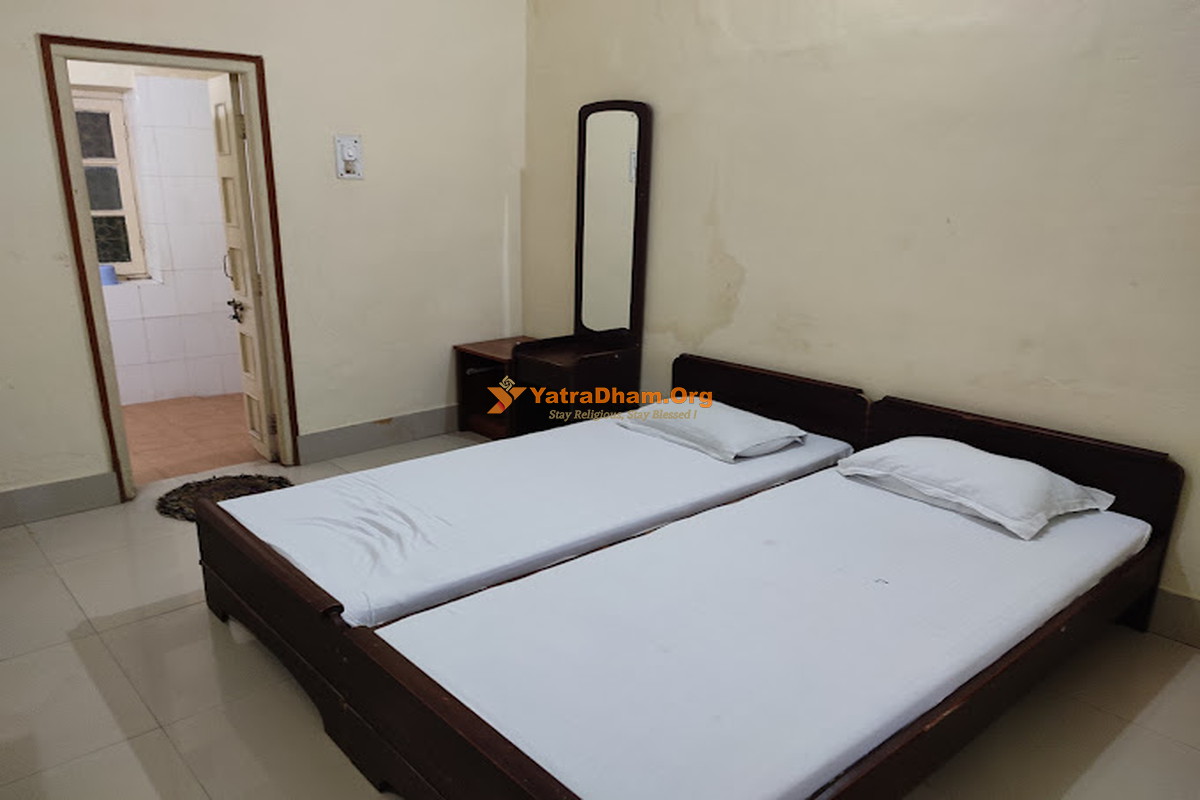 Seth Anandram Jaipuria Smriti Bhawan Vrindavan 2 Bed Room