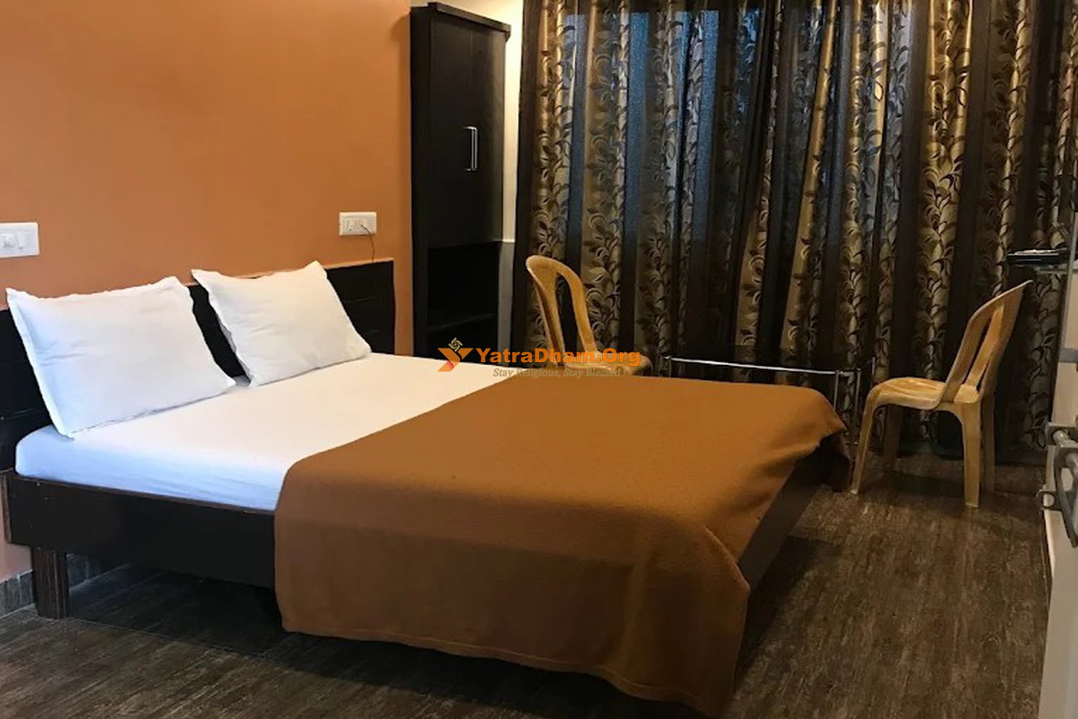 Hotel Sai Niwas Lonavala 2 Bed Room