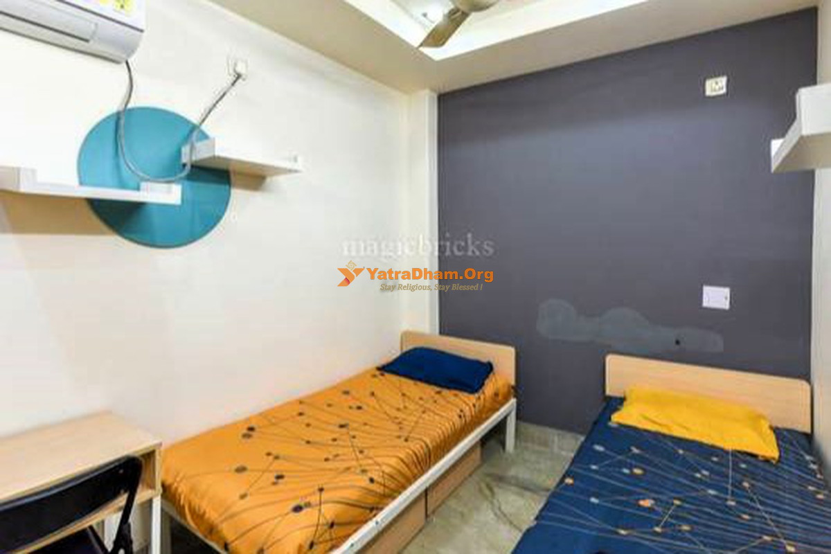 Govardhan Giriraj Dharan Maheshwari Seva Trust 10 Bed Room View
