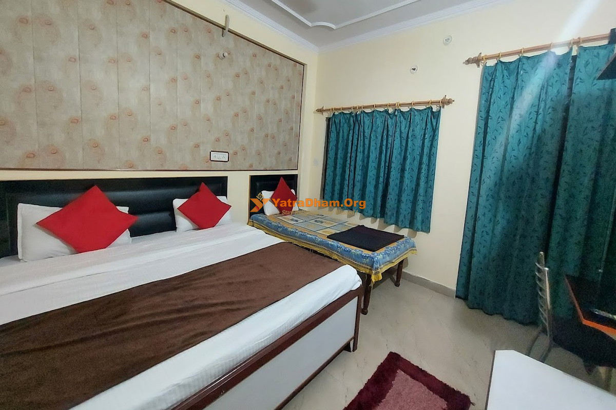 Hotel Govind Rudraprayag 3 Bed Room View