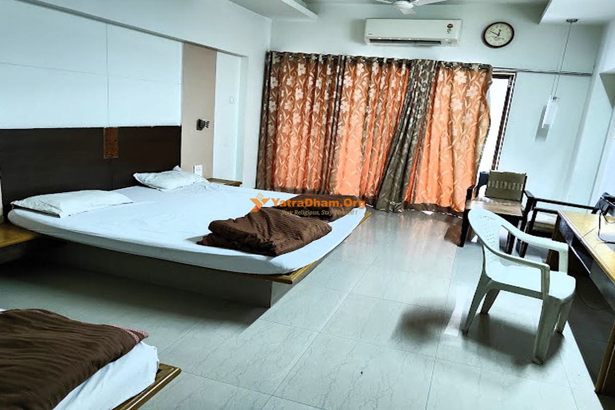 Shree Damodar Dham Nathdwara 2 Bed Room