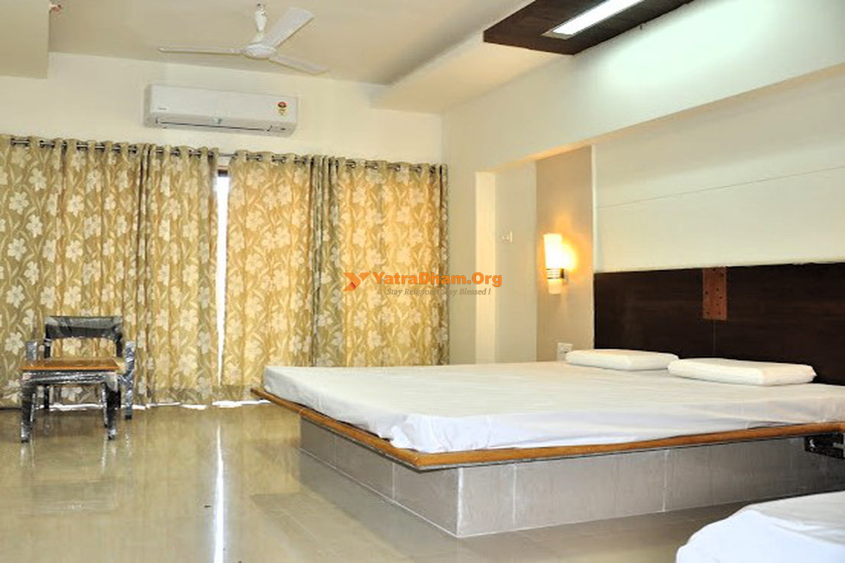 Shree Damodar Dham Nathdwara 2 Bed Room