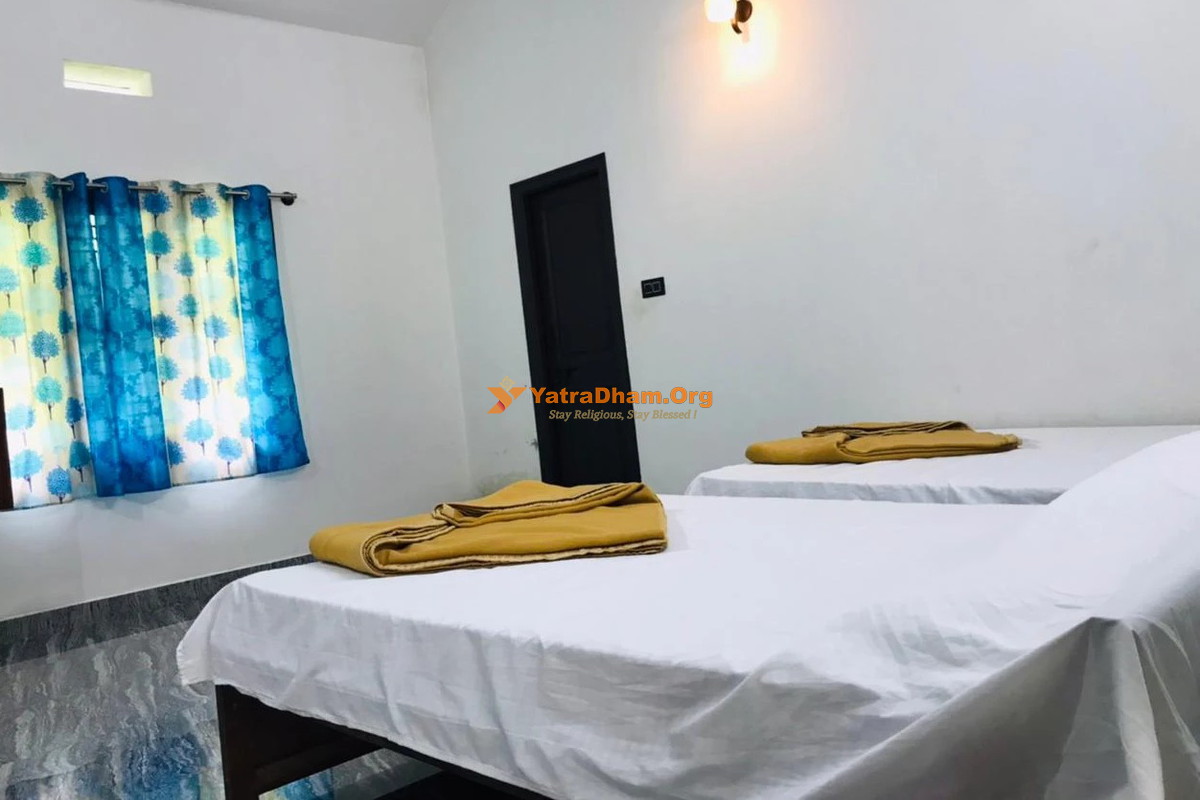 Makkhihaali Stay Hornadu 4 Bed Room
