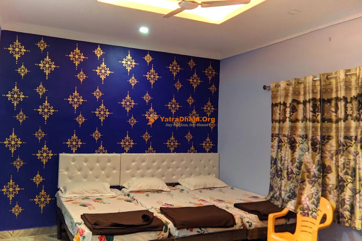 Sri Datta Dharmik Inn Ganagapur 3 Bed Room View