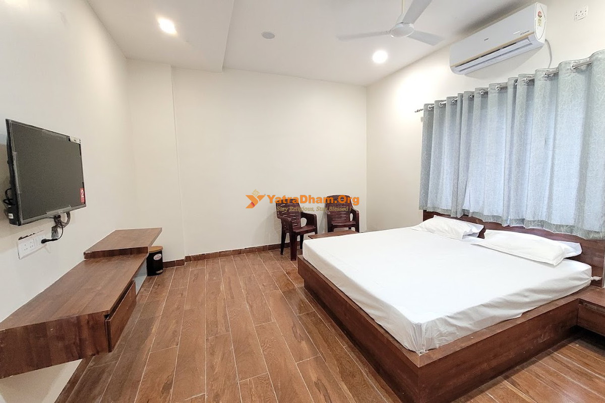 Laxmi Lodge Basara 2 Bed Room