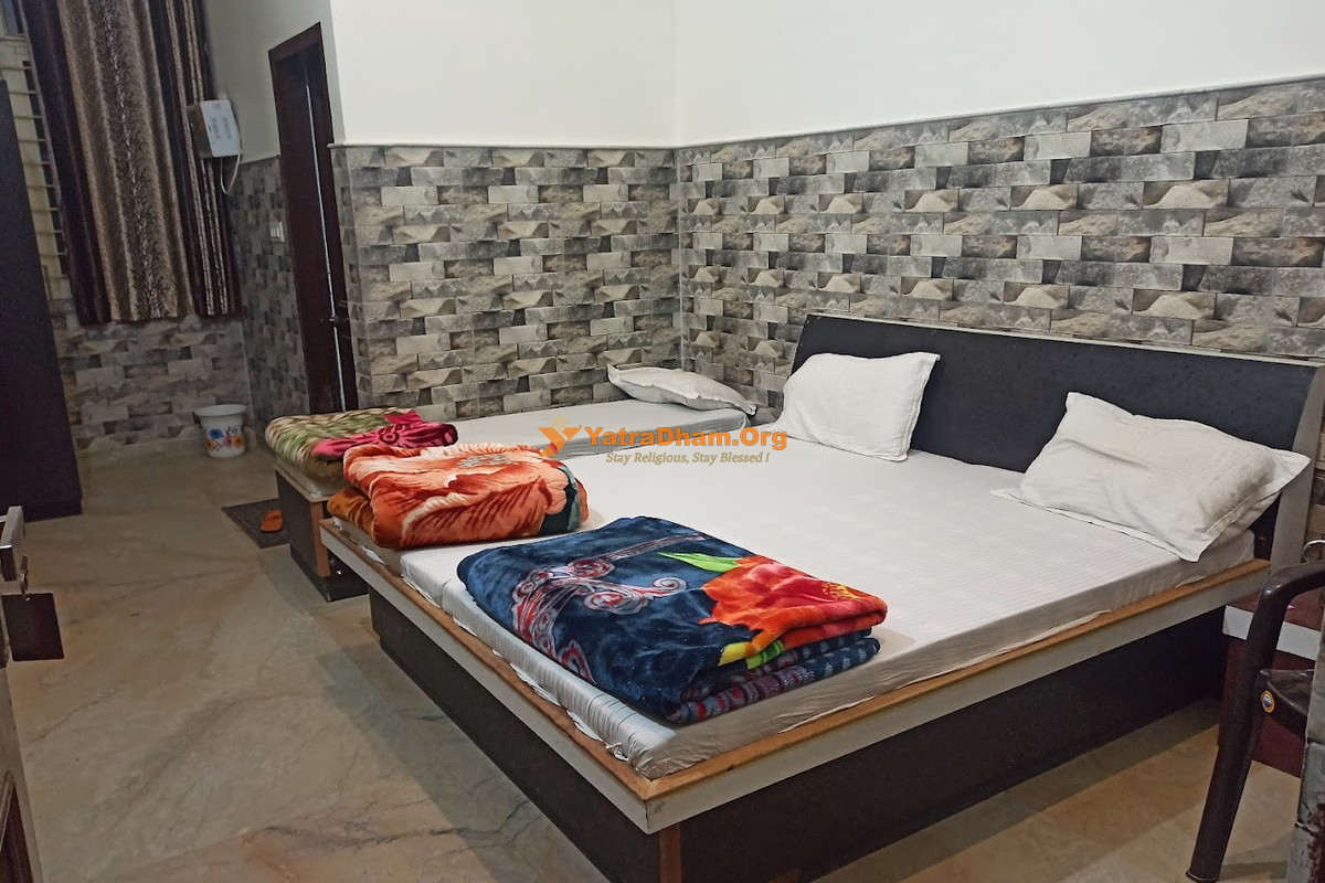 Shree Kanha Kunj Dharamshala Khatu 3 Bed Room 