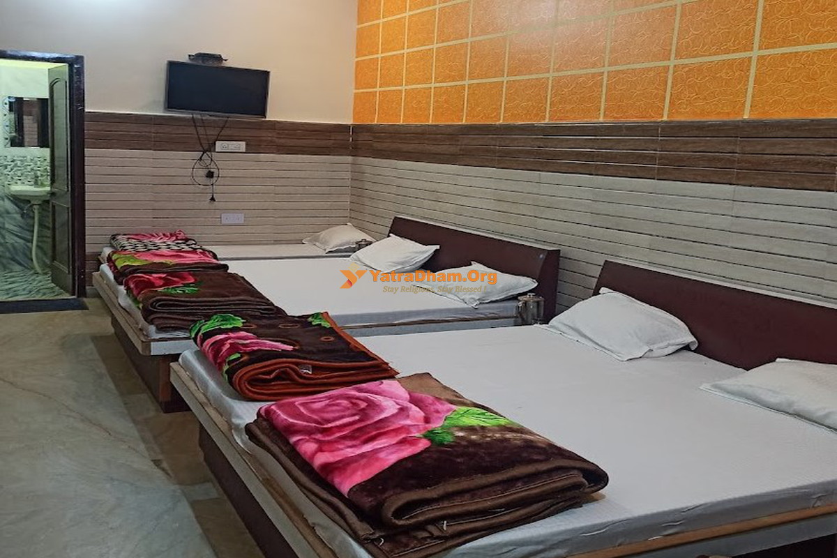 Shree Kanha Kunj Dharamshala Khatu 3 Bed Room 