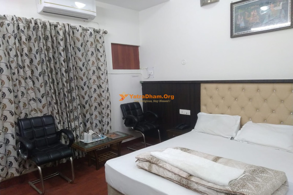 Hotel Siddharth Srinagar 2 Bed Room View