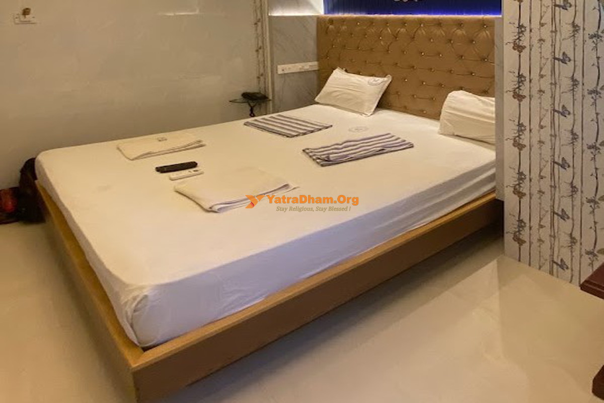 Rameshwaram Hotel Visakan 2 Bed Room