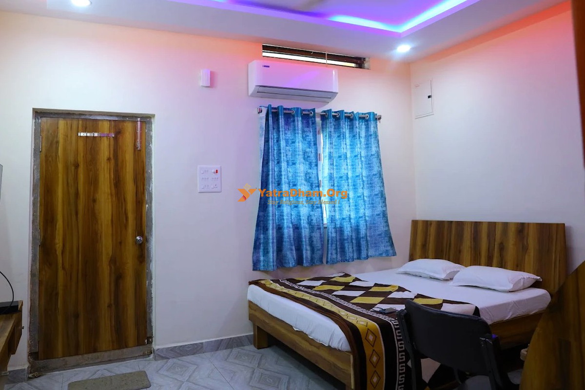 Vishweshwar Lodge Kaleshwaram 2 Bed Room