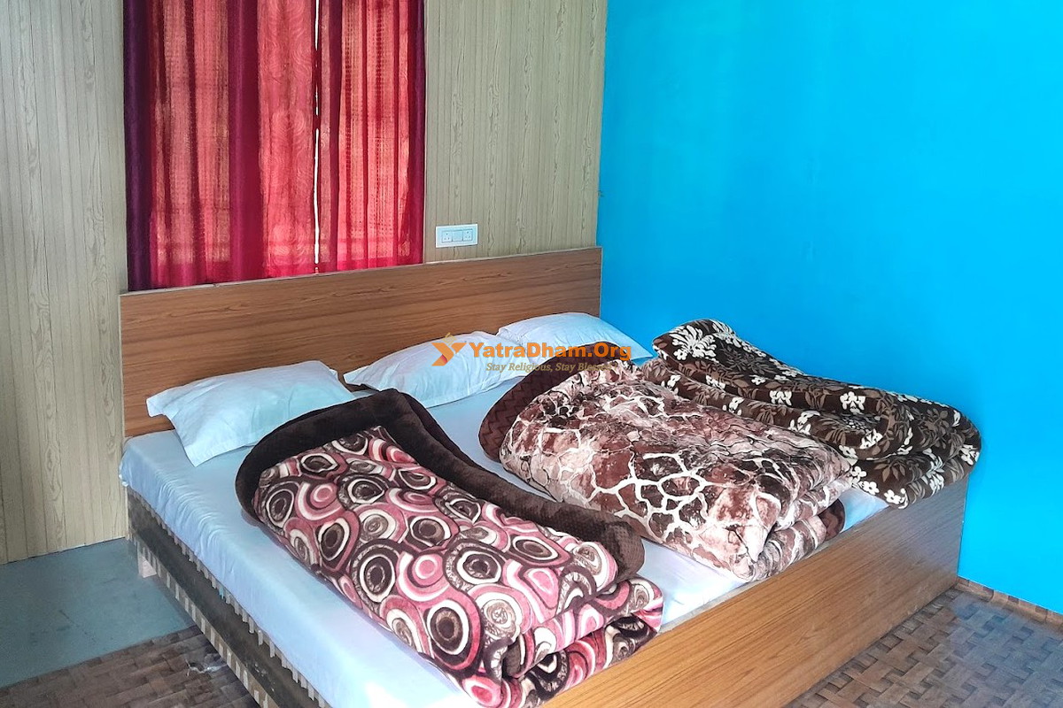 Shri Laxmi Narayan Yatri Vishram Gruh Trijuginarayan 3 Bed Non AC Room