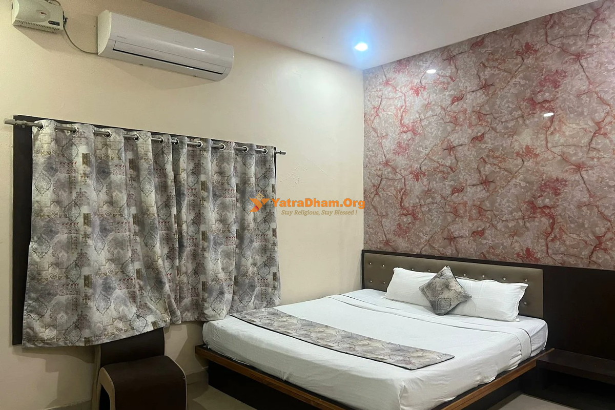 Sai Datta Lodge Ganagapur 2 Bed Room