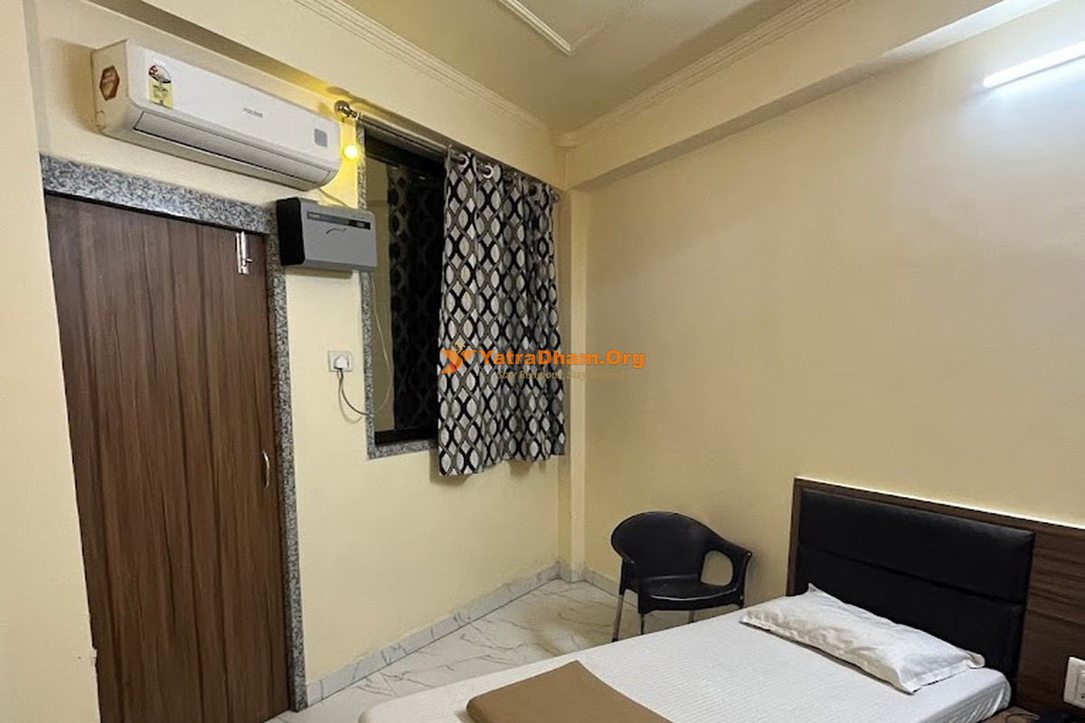 K K Renuka Dharamshala Haridwar (Near Gujarati Samaj) 3 Bed Room