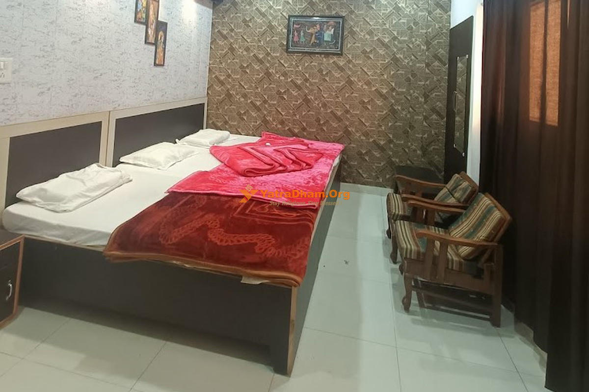 Shiv Sadan Ashram Haridwar 3 Bed Room