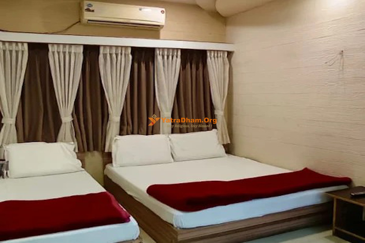 Hotel Madhav Virpur 3 Bed AC Room
