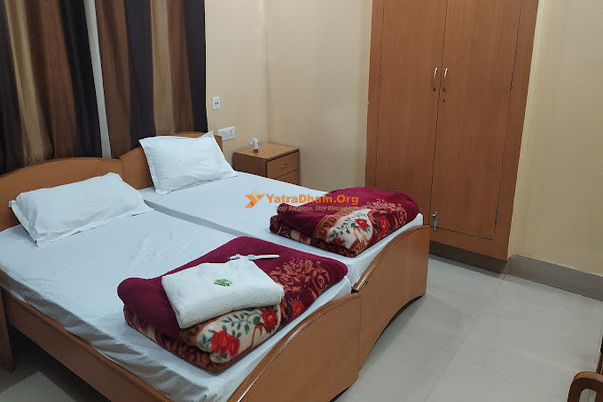 Seth Anandram Jaipuria Smriti Bhawan Vrindavan 2 Bed Room