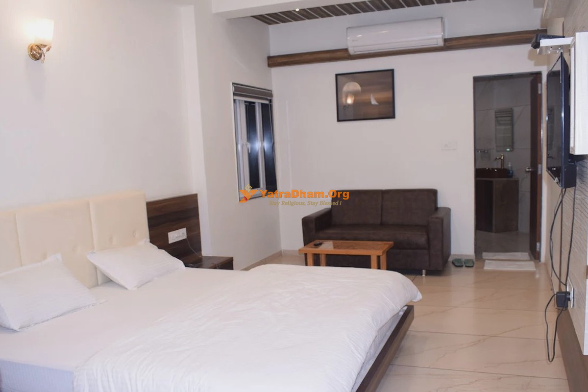 The Grand Shiva Hotel Gondal Room View