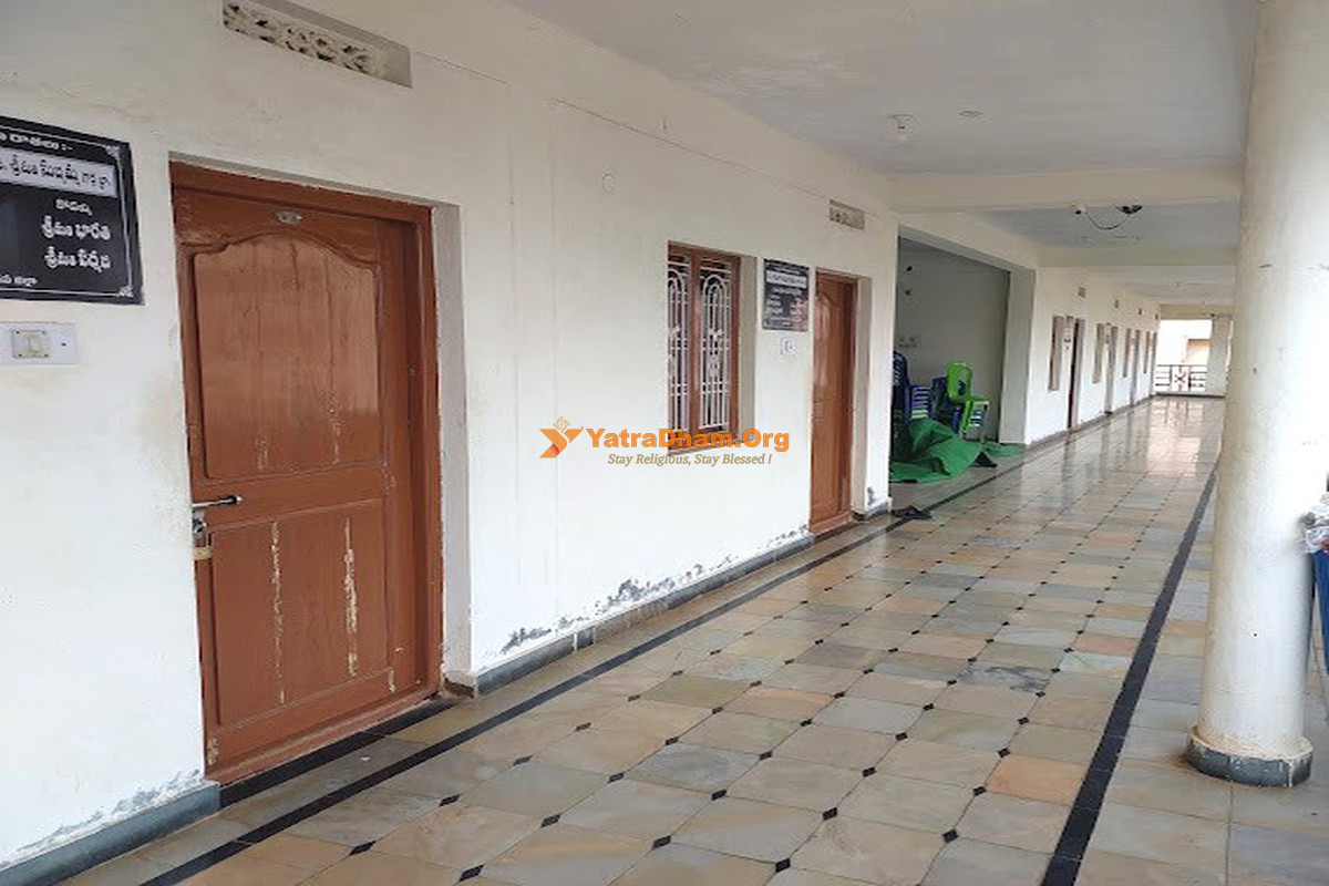 Umamaheshwari Nitya Satram Akhila Gandla Srisailam Lobby