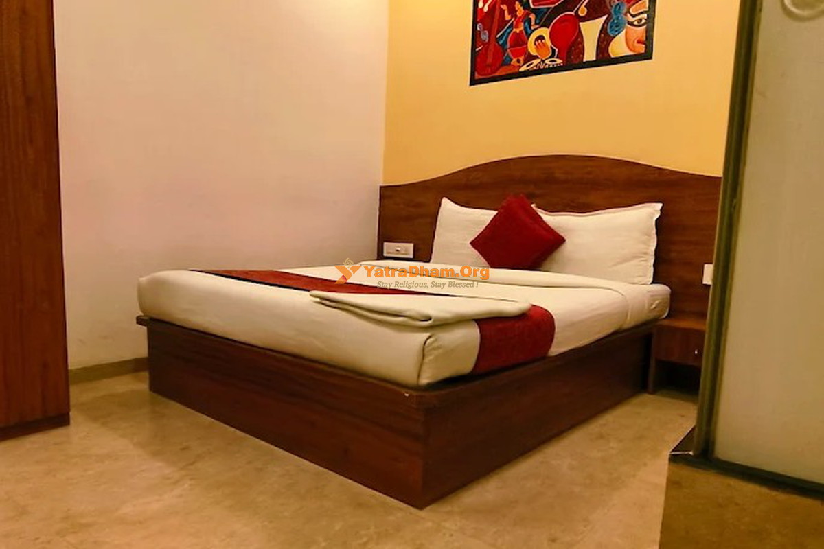 Hotel Beach Crown Juhu Mumbai 2 Bed Room