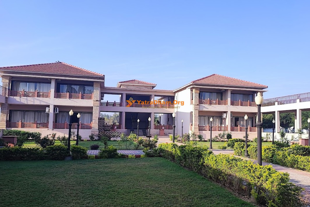 Hotel Toran Vadnagar Building